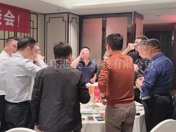 ʯ��ɰ������װ��