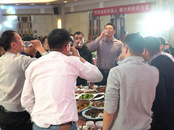 �ڲ���tbh��(�й���)����Ϊ���ٷ���վ